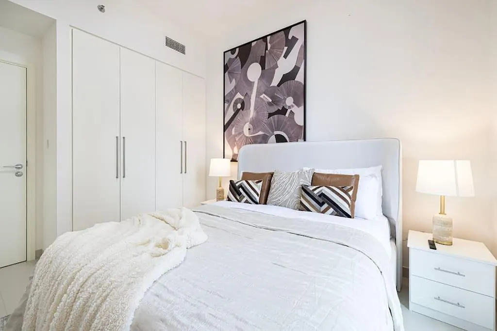 Stunning 3 Bedroom Apartment Facing Burj Dubai United Arab Emirates