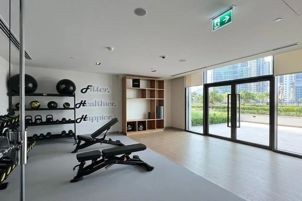 Stunning 3 Bedroom Apartment Facing Burj Dubai